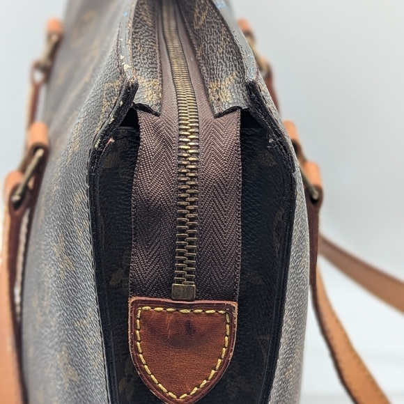 Louis Vuitton Monogram Canvas Hudson Tote - Picture 10 of 16